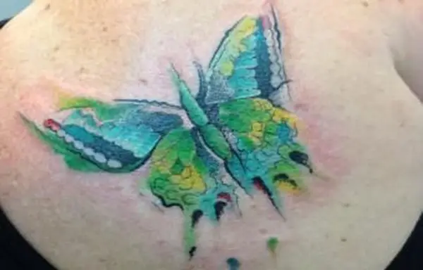 קעקוע פרפר בצבעי מים