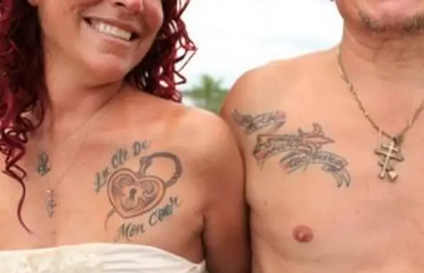 נעילת מפתח וקעקועים-בעל-אשה.webp