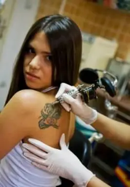 Pistolet de tatouage fait maison