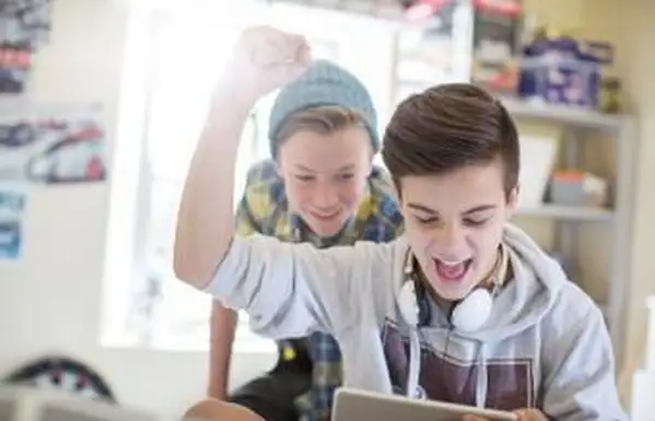 재미 10 대 소년