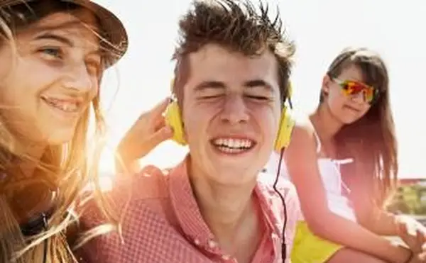 Divertidos juegos de bingo musical con tarjetas imprimibles