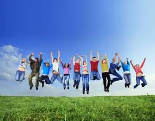 Freizeitspiele im Freien für Teenager