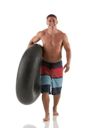 בחור נוער בגזעים ארוכים