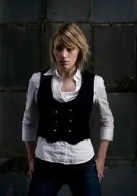 Skromna nastolatka wygląda świetnie?