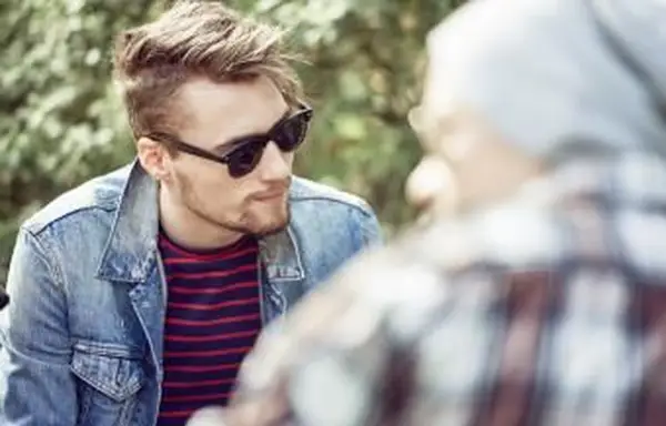 Barbe d'apparence naturelle