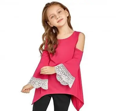 Blusas tipo camiseta con hombros descubiertos