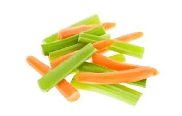 Mrkva a zelerové tyčinky