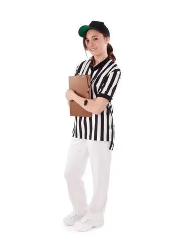 Teenager als Schiedsrichter verkleidet