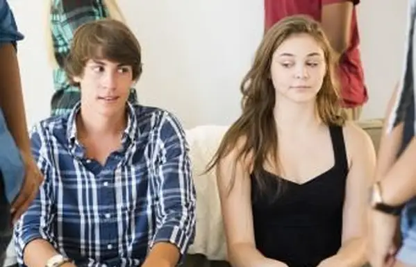 소녀에게 당신의 여자 친구가되도록 요청하는 방법