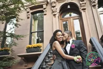 プロムのカップル