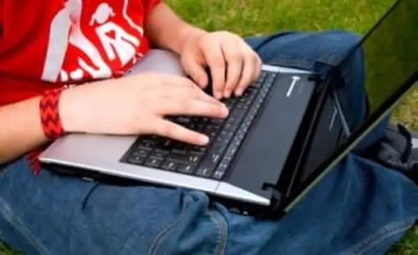 Online programy letných škôl pre študentov stredných škôl