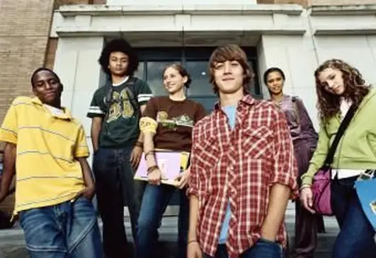 学校の服装規定に対する議論