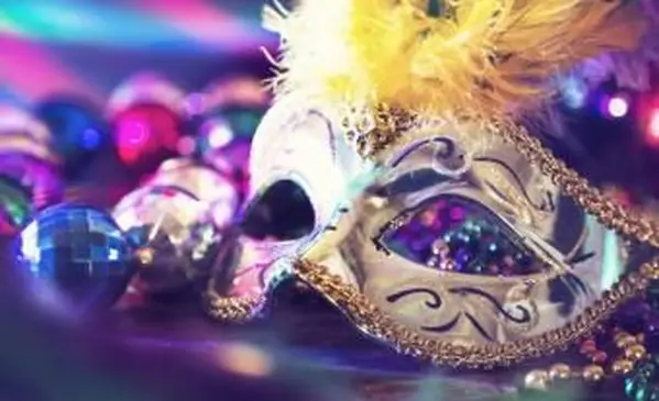 Máscara de mardi gras