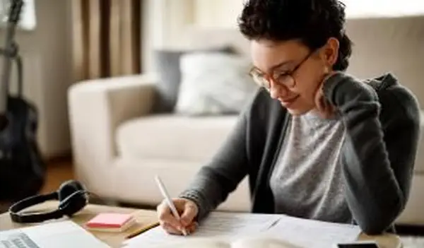 高校のための37の創造的なライティングプロンプト