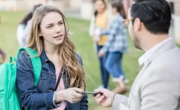Les écoles sont-elles autorisées à rechercher les téléphones des élèves ?
