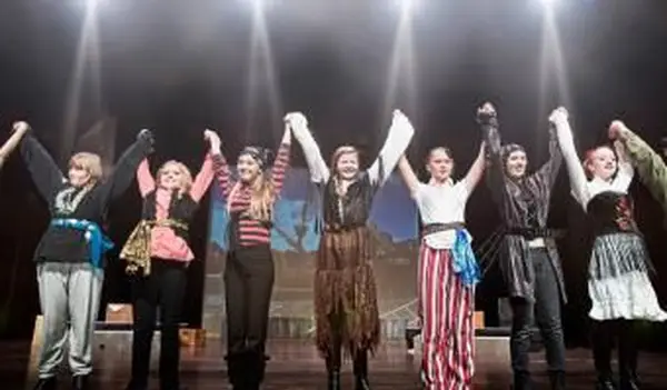 중학교를위한 단편 연극과 뮤지컬