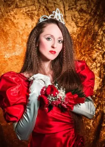 Zdjęcia sukni balowych z lat 80.