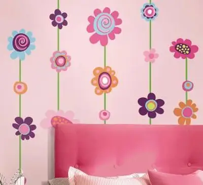 https://cf.ltkcdn.net/teens/images/slide/176445-850x850-Flower-Stripe-Wall-Decal.webp