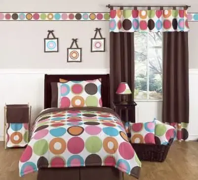 https://cf.ltkcdn.net/teens/images/slide/176447-500x499-Sweet-Jojo-Designs-Deco-Dot-Bedroom.webp