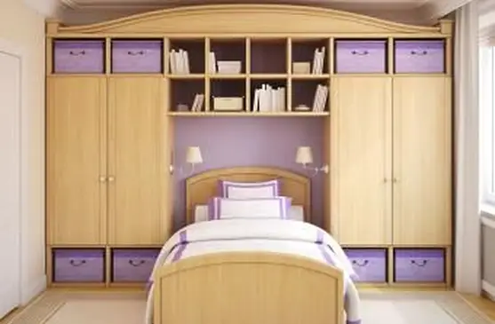https://cf.ltkcdn.net/teens/images/slide/176441-850x610-Bedroom-with-built-ins.webp