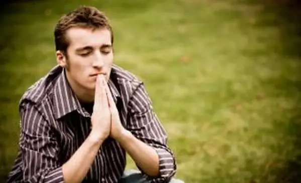https://cf.ltkcdn.net/teens/images/slide/221310-704x469-Boy-praying.webp