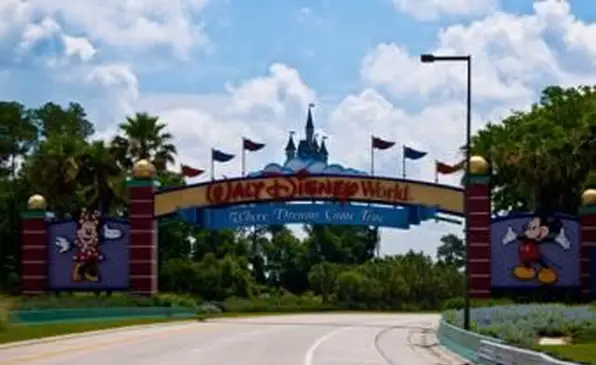 Encontrar ingressos com desconto para o parque temático de Orlando