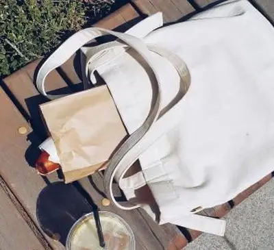 טוט משמש כתיק פיקניק