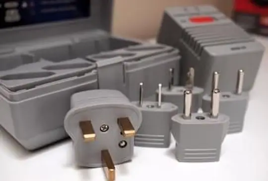 Set di alimentatori da viaggio