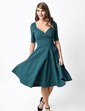 Collectif - Turkusowa sukienka dla lalek Trixie w stylu lat 50. XX wieku