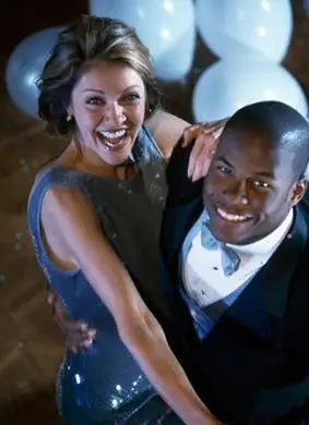 Abendessen und Tanzspiele