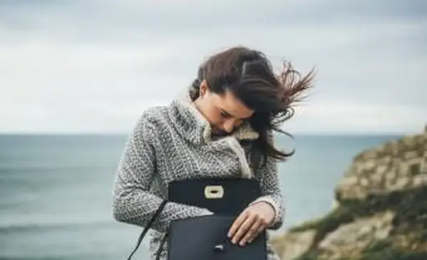 빌트인 지갑이있는 지갑