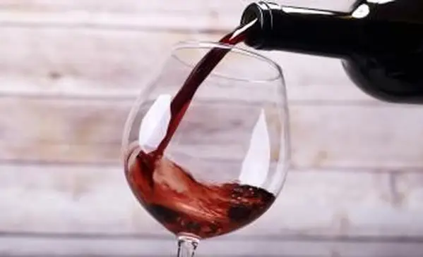 רשימת יינות אדומים מתוקים ששווה לנסות