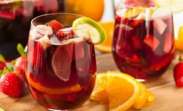 5 najlepszych rodzajów czerwonego wina do sangrii