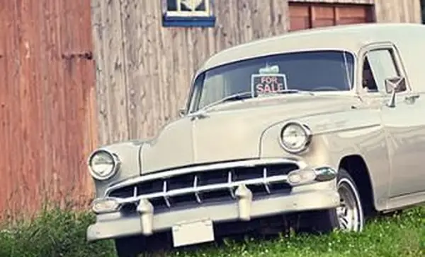 Stary samochód na sprzedaż