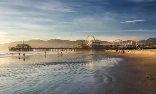 Tramonto sul molo di Santa Monica