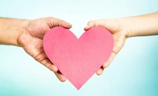 Słodkie i romantyczne pomysły na walentynkowe wiadomości