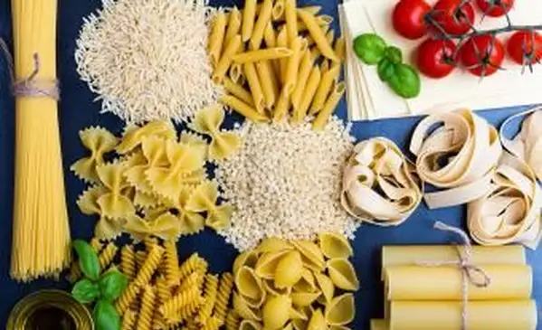 파스타는 전통적으로 비건 채식입니까? 무엇을 찾고 피해야할까요?