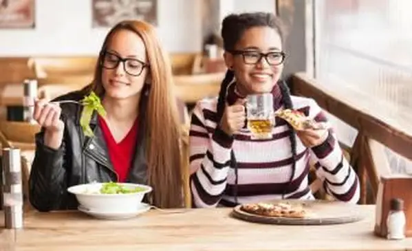 Dieta vegetariana consigliata per adolescenti