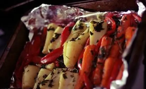 8 kroków do łatwego grillowania warzyw w folii in
