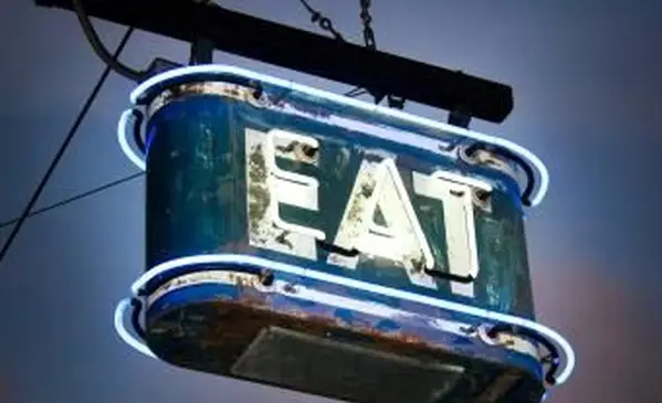 ネオンEATサイン