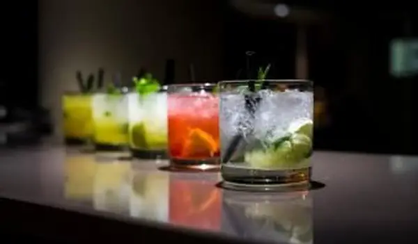 Boissons à la vodka aromatisées faciles avec des recettes