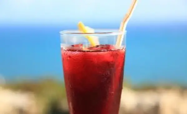 5 erfrischende süße Tee-Wodka-Rezepte