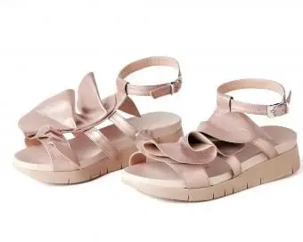 elegantes sandalias de tiras