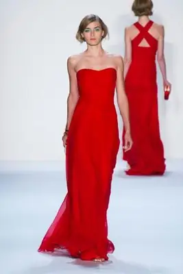 vestido deslizante en rojo