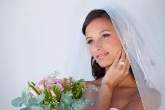 Come fare un velo da sposa