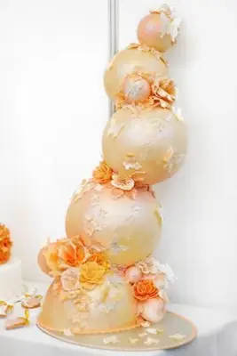 עוגה מדורגת מרובעת