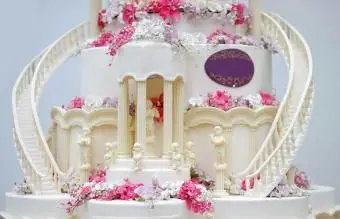 escadas laterais em bolo em camadas