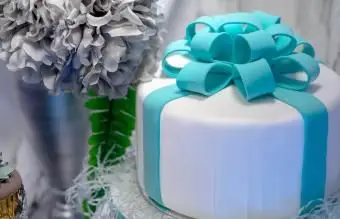 עוגת קשת מתנה