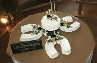 פרסה עוגת חתונה