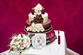 Czekoladowy Tort Weselny, Bukiet Panny Młodej, Szczęśliwa Podkowa